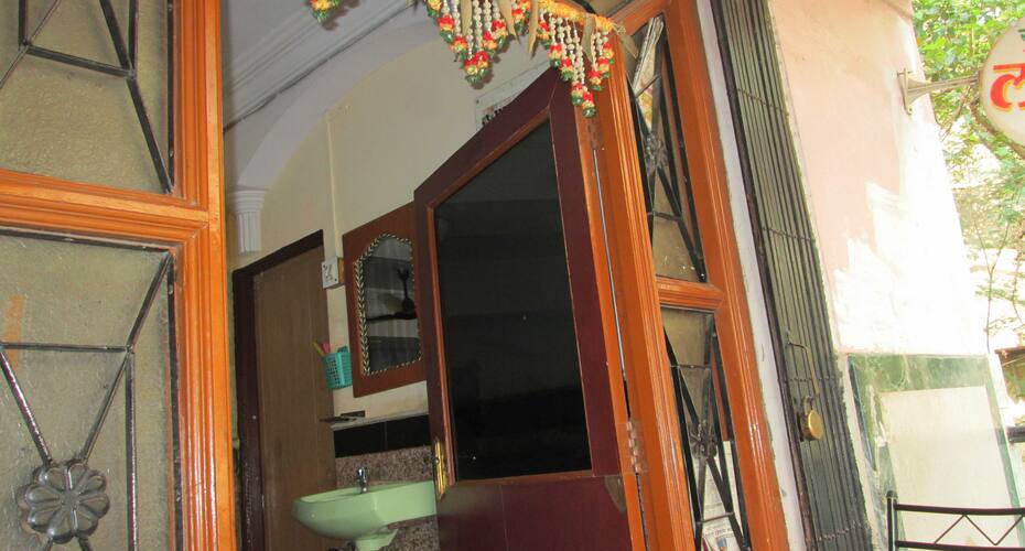 Yadgar Lodge, Nagpur 3